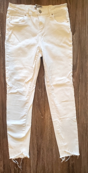 Velvet Heart Kitty Skinny Chewed Ankle Jeans in White Size 28 - Picture 1 of 7